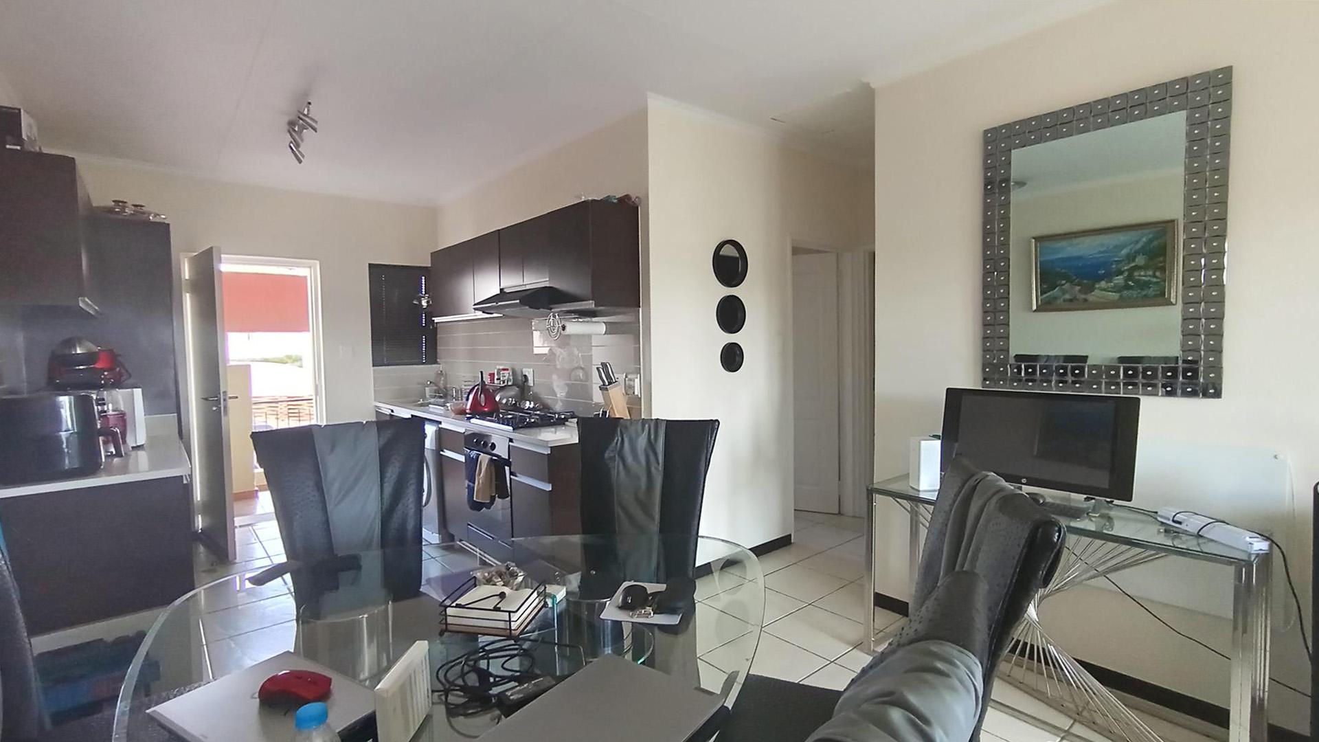 Dining Room - 12 square meters of property in Gleneagles