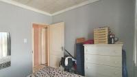 Bed Room 1 - 11 square meters of property in Norkem park