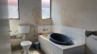 Bathroom 1 - 5 square meters of property in Vosloorus Ext 31