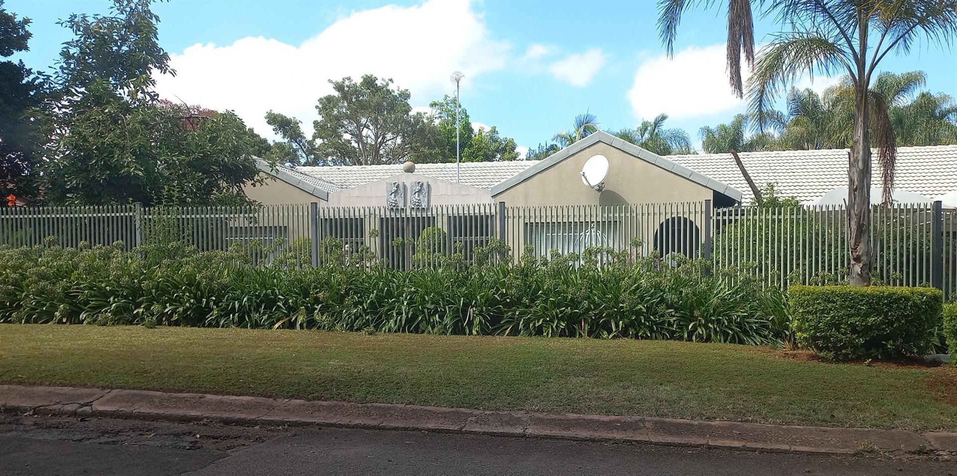 Front View of property in Flora Park 