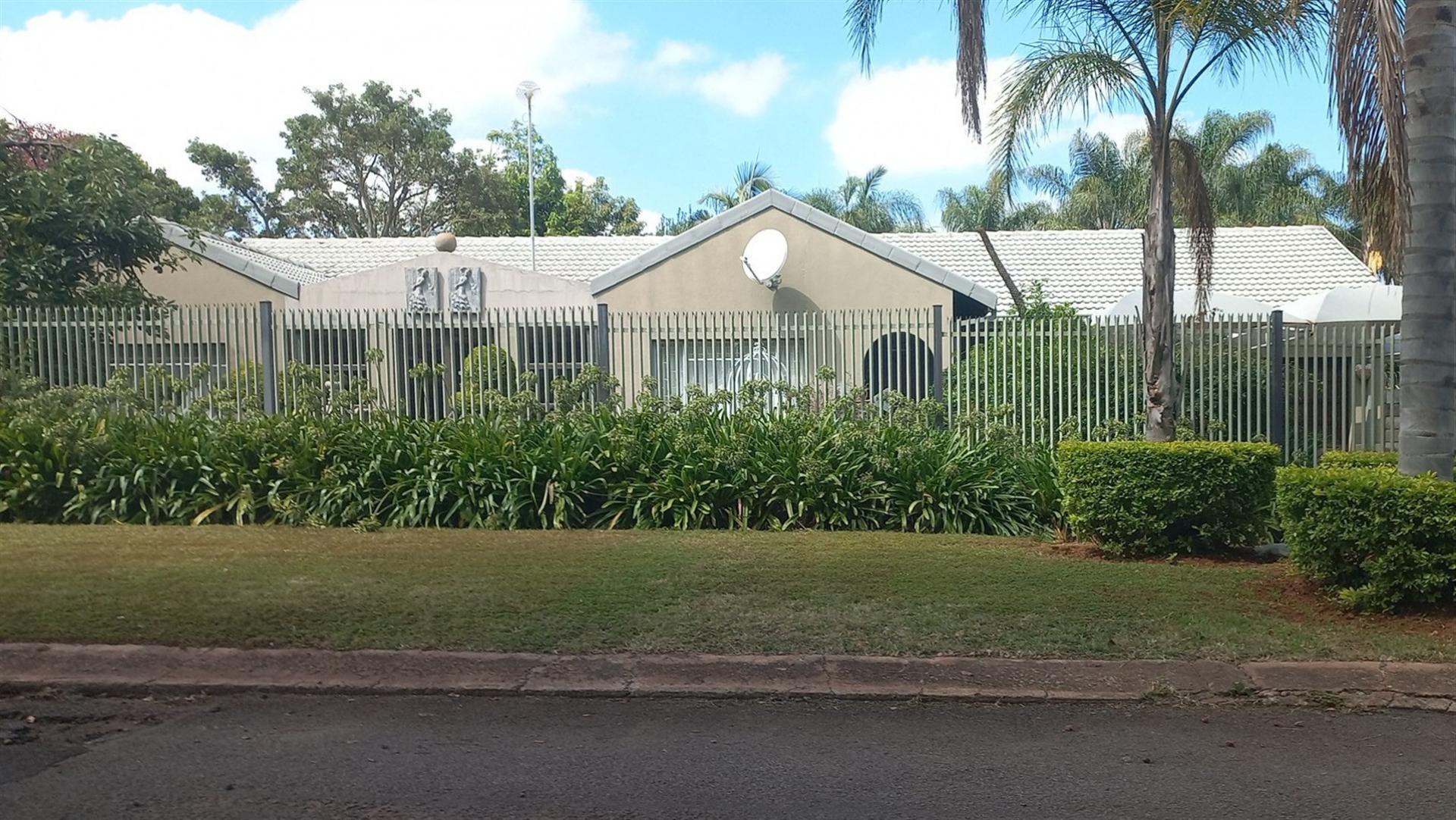 Front View of property in Flora Park 
