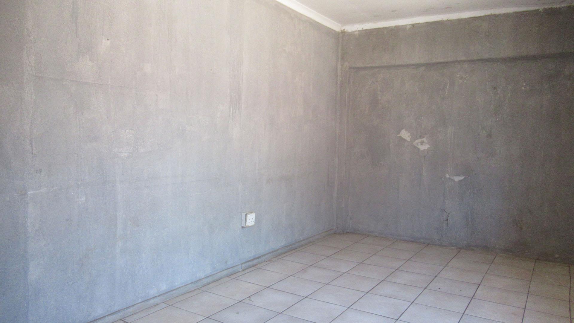 Bed Room 2 - 30 square meters of property in Rosettenville