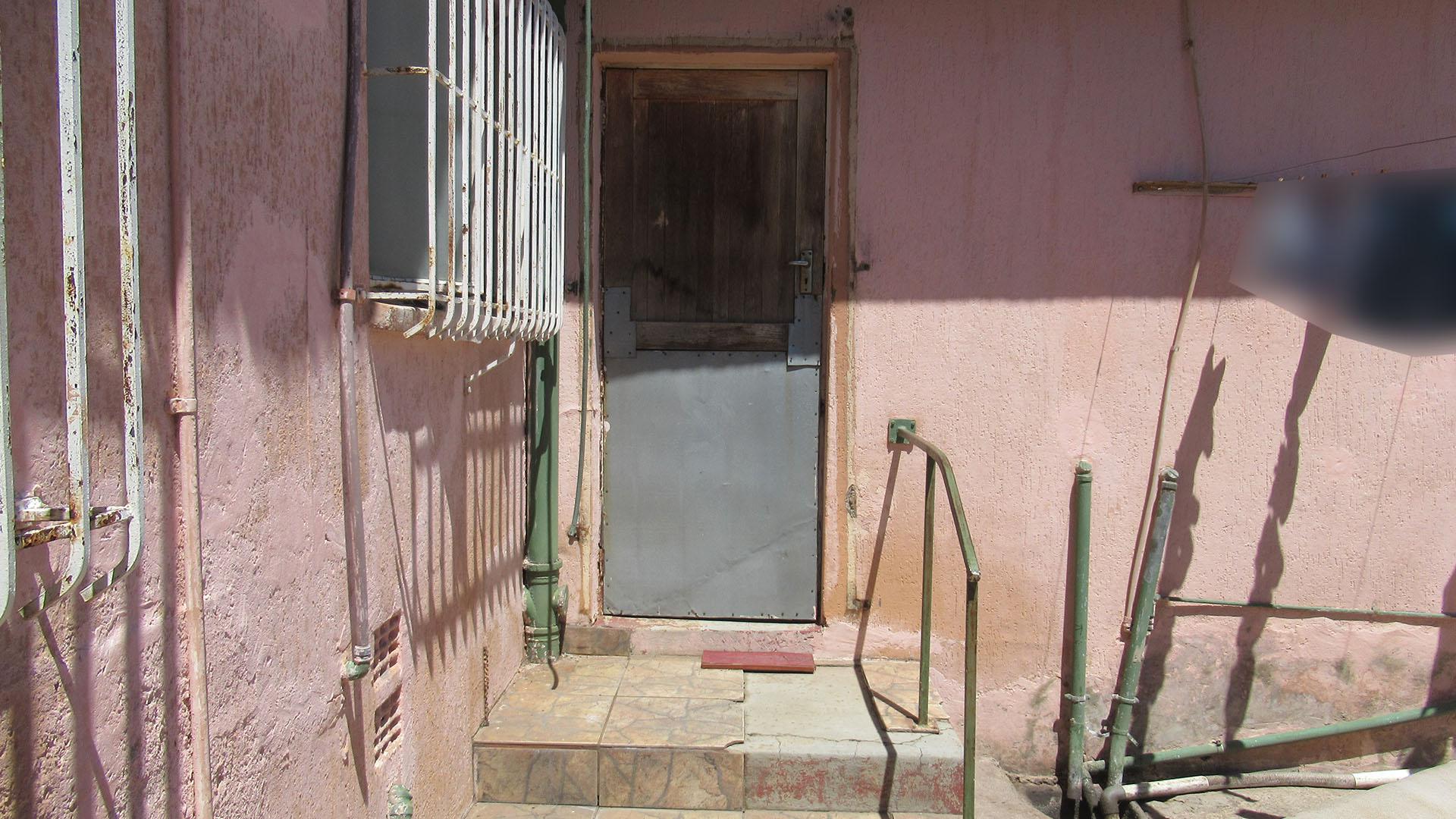 Front View of property in Rosettenville