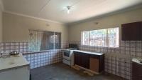 Kitchen - 31 square meters of property in Rosettenville