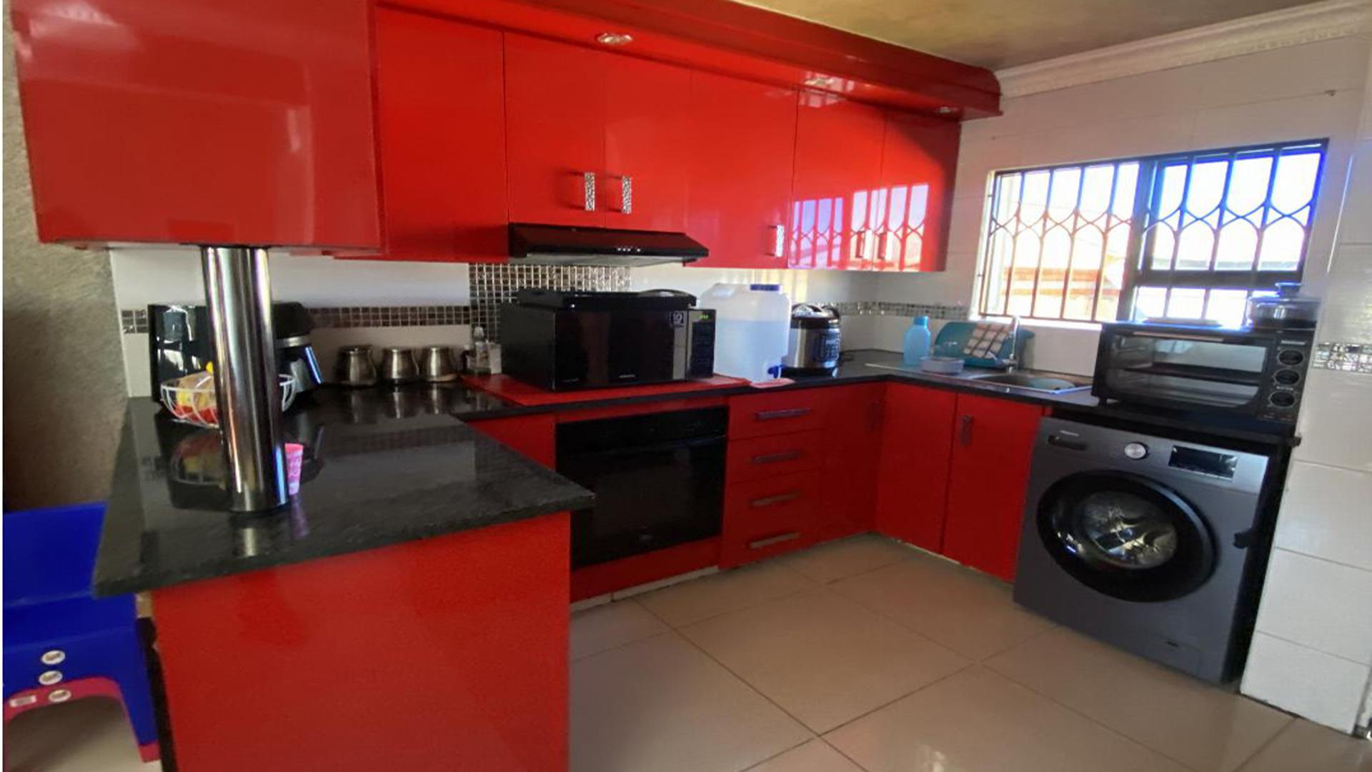 Kitchen of property in Hlanganani Village