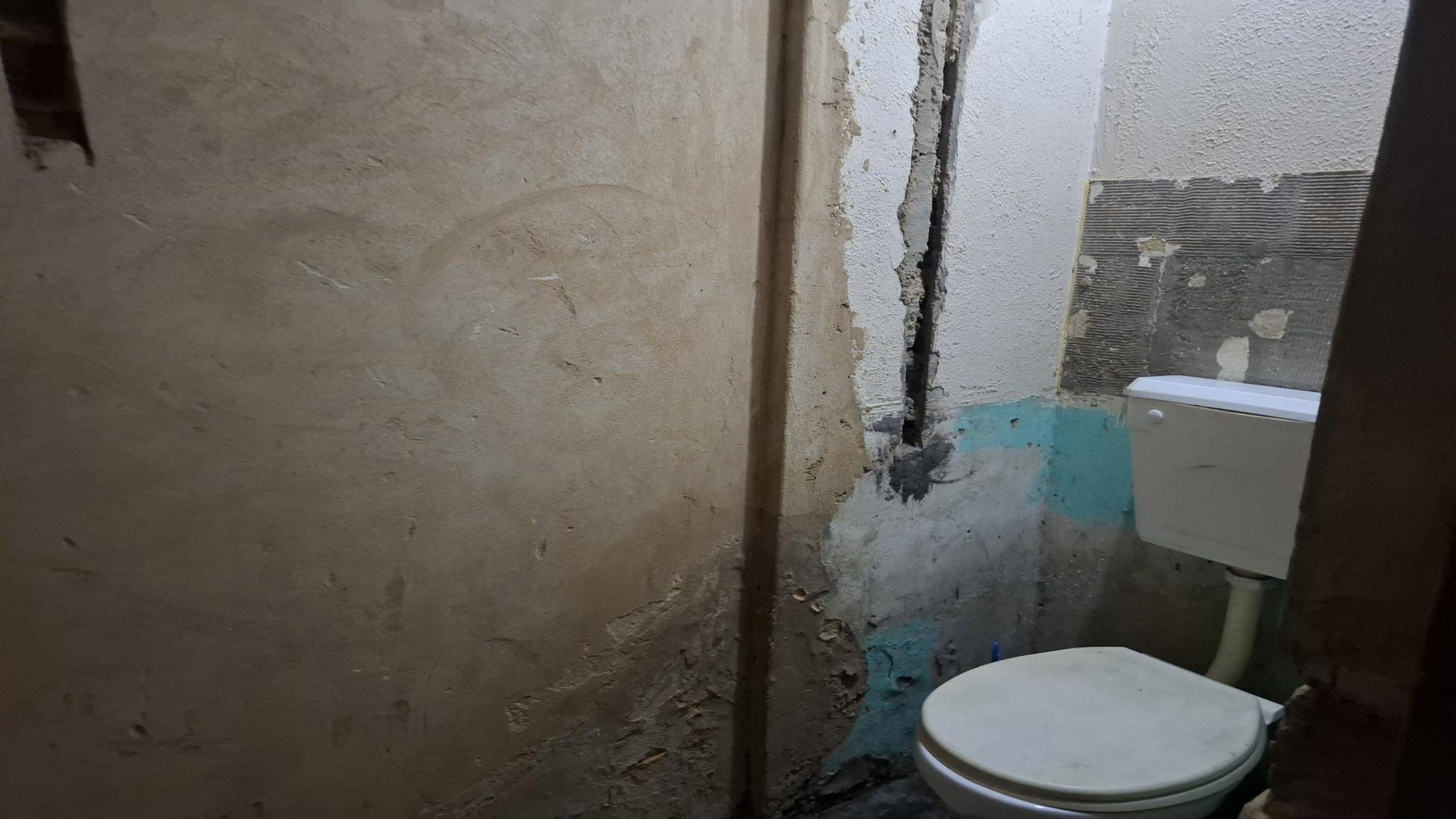 Bathroom 2 - 2 square meters of property in Sonland Park