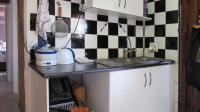 Kitchen - 13 square meters of property in Ennerdale South