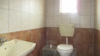 Bathroom 3+ - 5 square meters of property in Eldorado Park AH