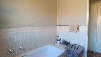 Bathroom 1 - 5 square meters of property in Noordhang