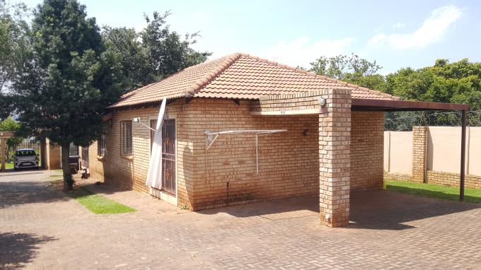 2 Bedroom Sectional Title for Sale For Sale in Witpoortjie - MR595318