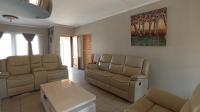Lounges - 12 square meters of property in Rua Vista