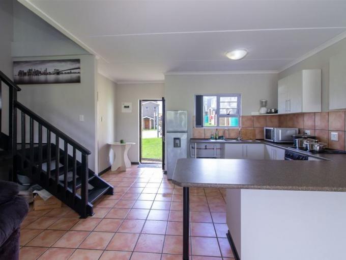 2 Bedroom Simplex for Sale For Sale in Port Alfred - MR595422