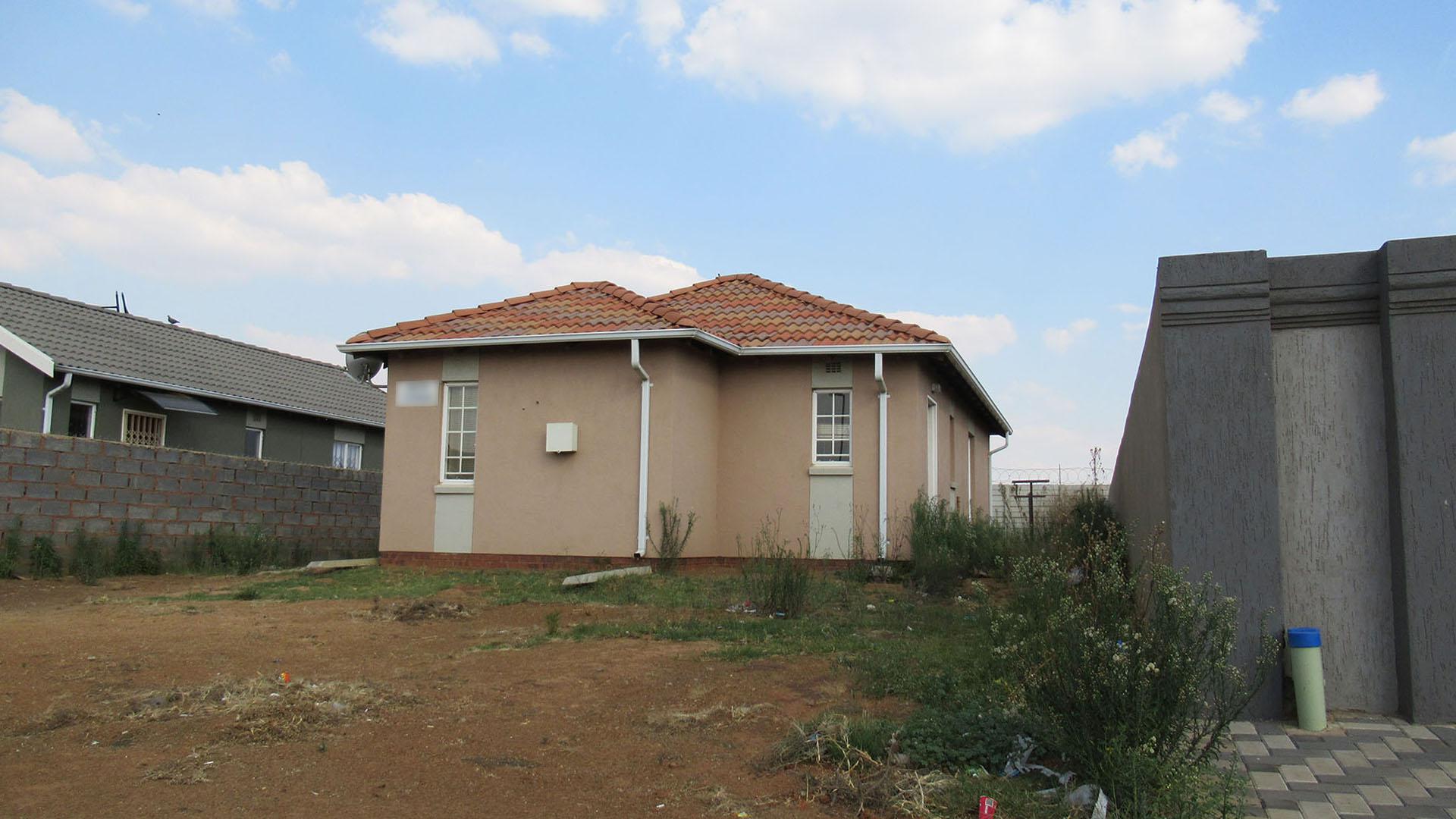 Front View of property in Windmill Park