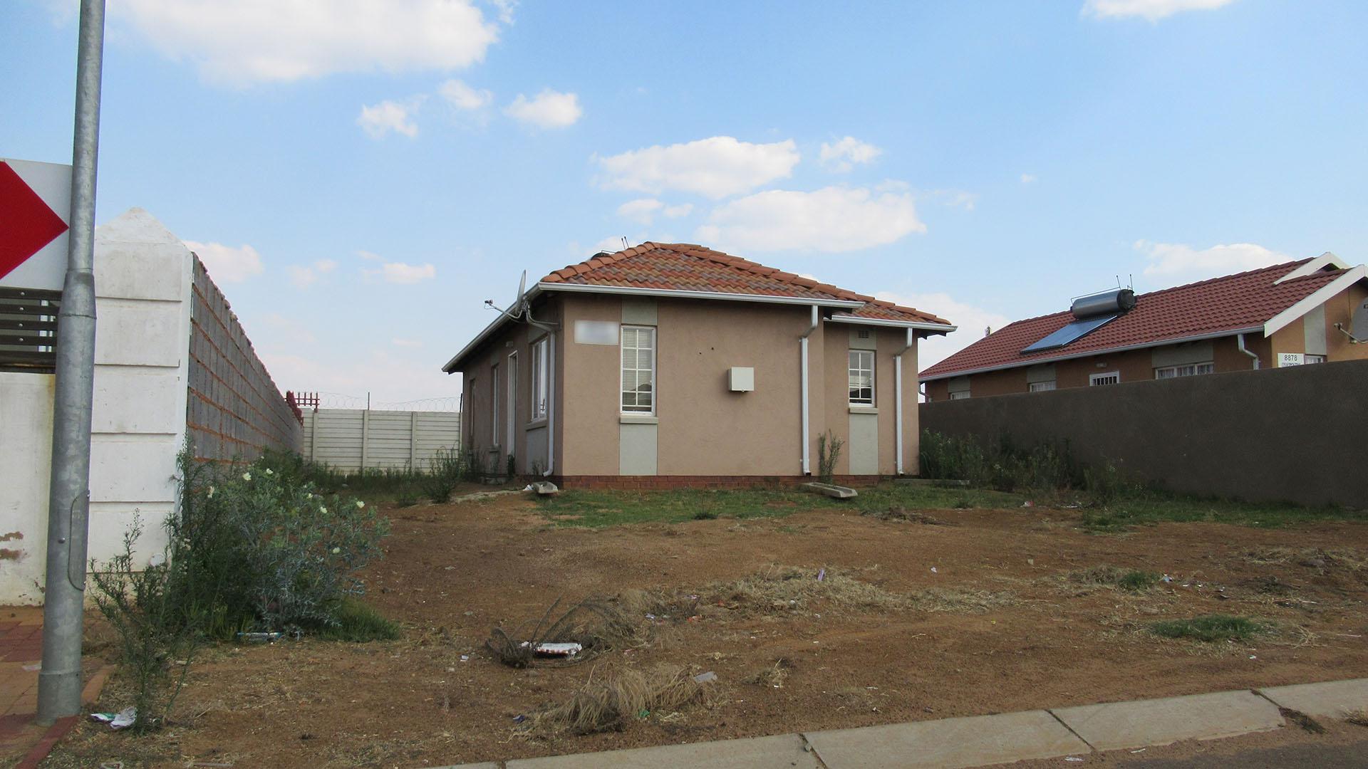 Front View of property in Windmill Park