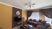 Lounges - 21 square meters of property in Birchleigh