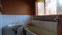 Bathroom 1 - 3 square meters of property in Danville