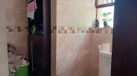 Bathroom 1 - 6 square meters of property in Bruma