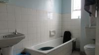 Bathroom 1 - 9 square meters of property in Haddon