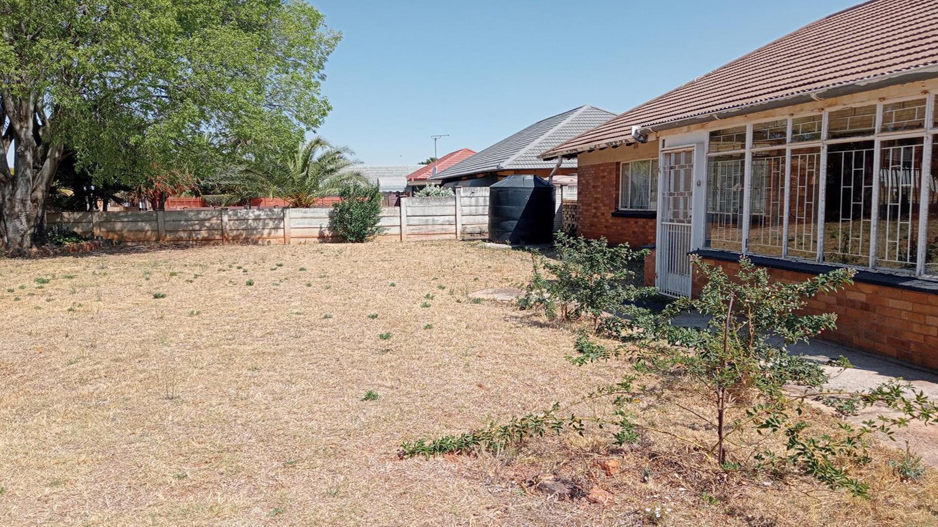 Backyard of property in Stilfontein