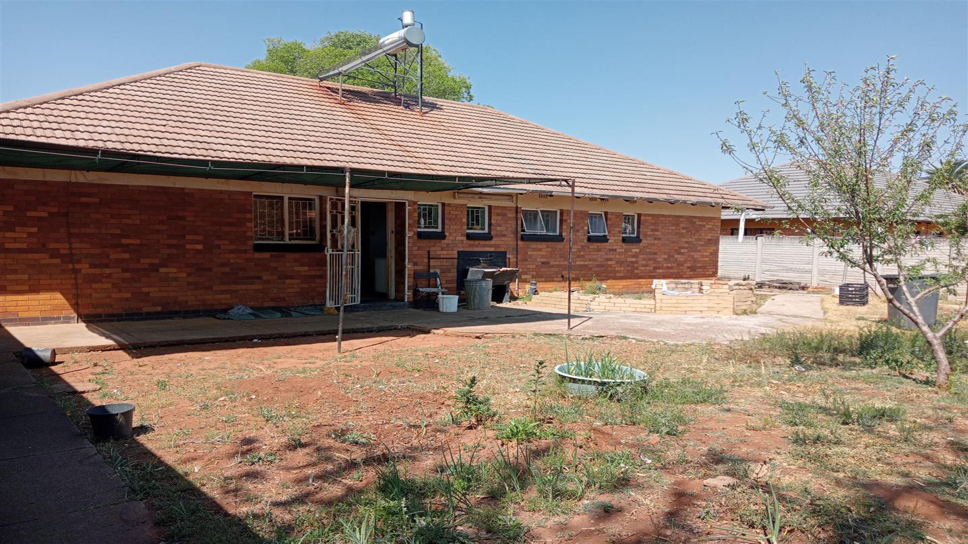 Backyard of property in Stilfontein