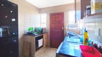 Kitchen - 7 square meters of property in Olievenhoutbos