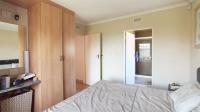 Main Bedroom - 14 square meters of property in Olievenhoutbos