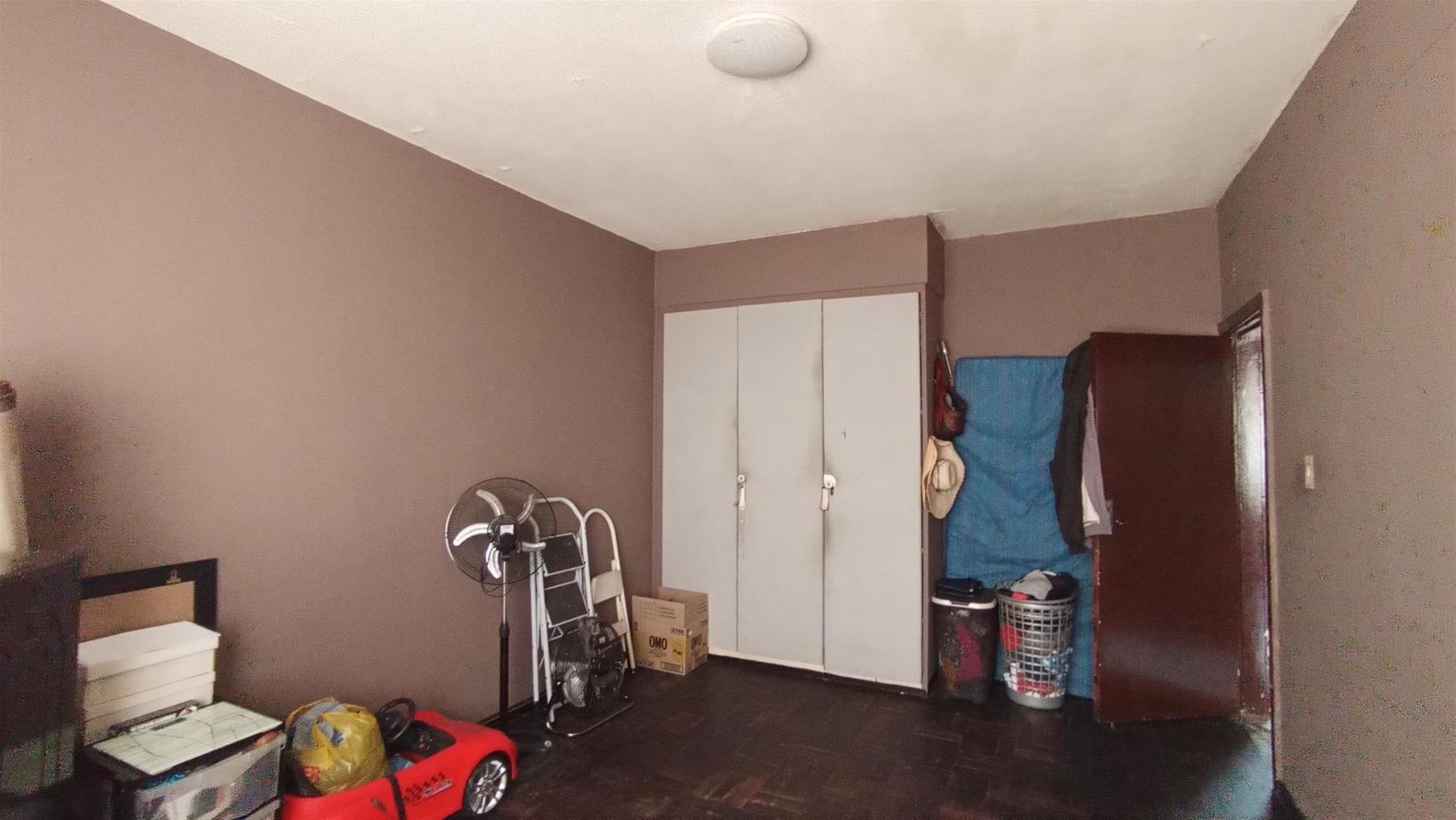 Bed Room 1 - 20 square meters of property in Boksburg