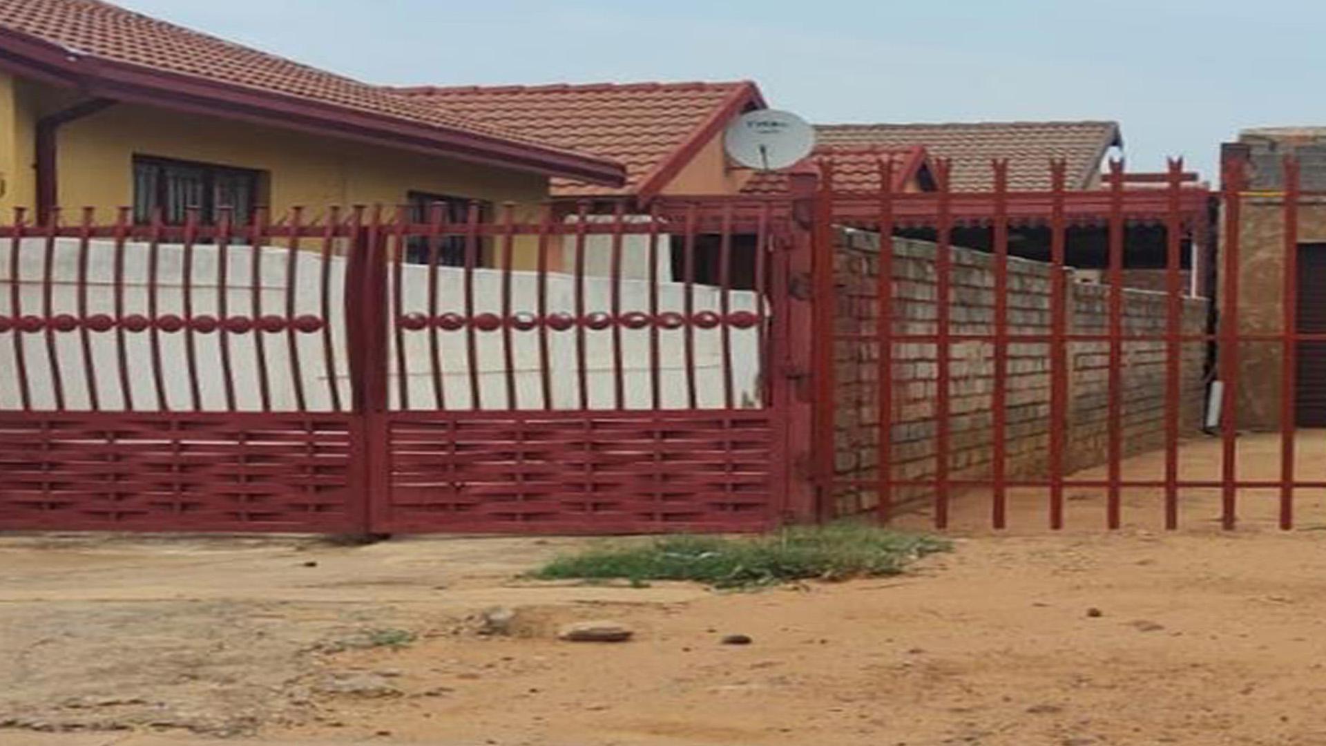 Front View of property in Soshanguve East