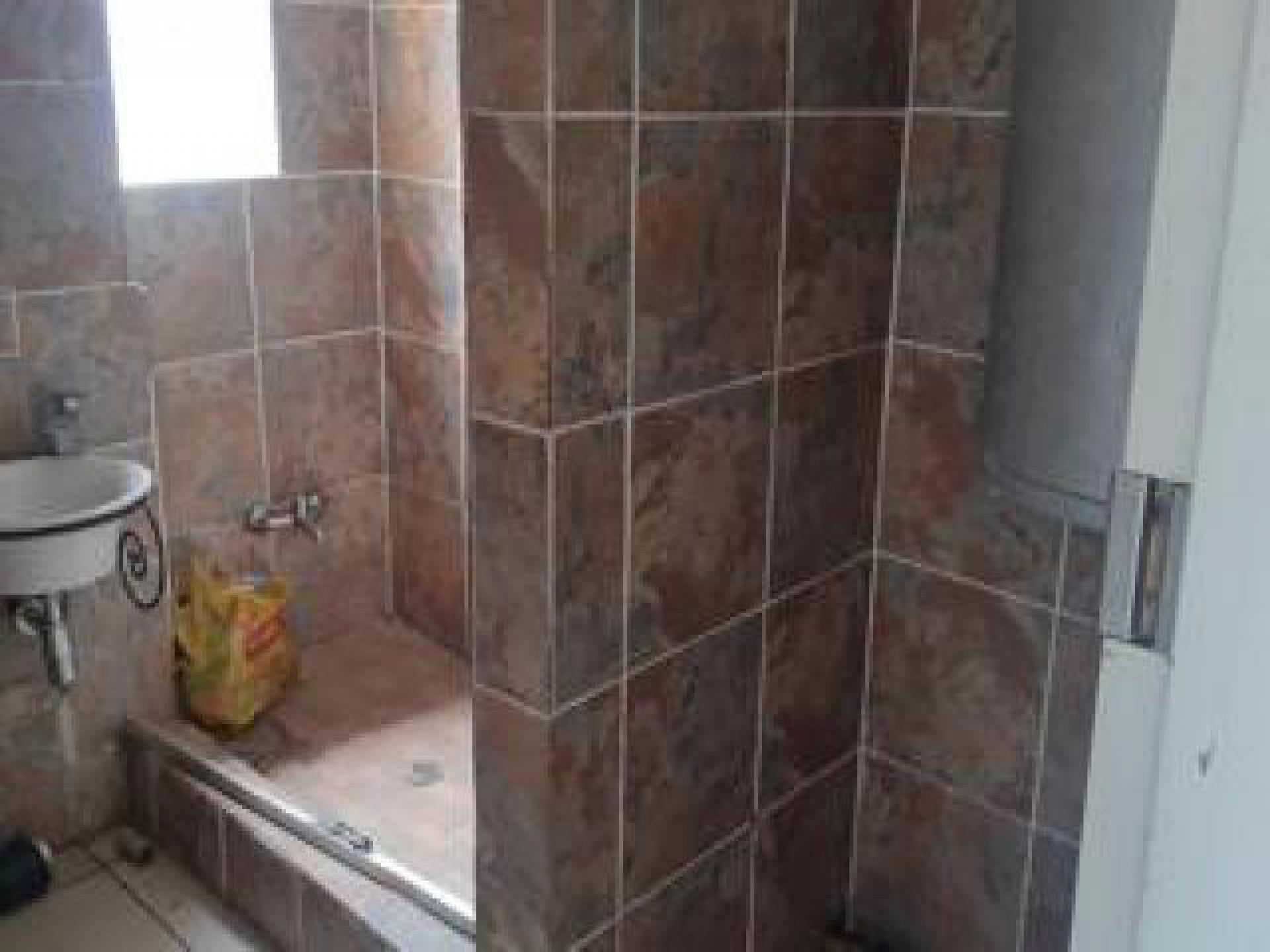 Bathroom 1 of property in Sunnyside