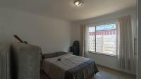 Bed Room 1 - 14 square meters of property in Krugersdorp North