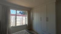 Bed Room 1 - 14 square meters of property in Krugersdorp North