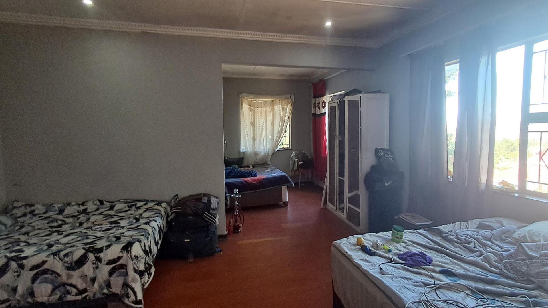 Lounges of property in King Williams Town