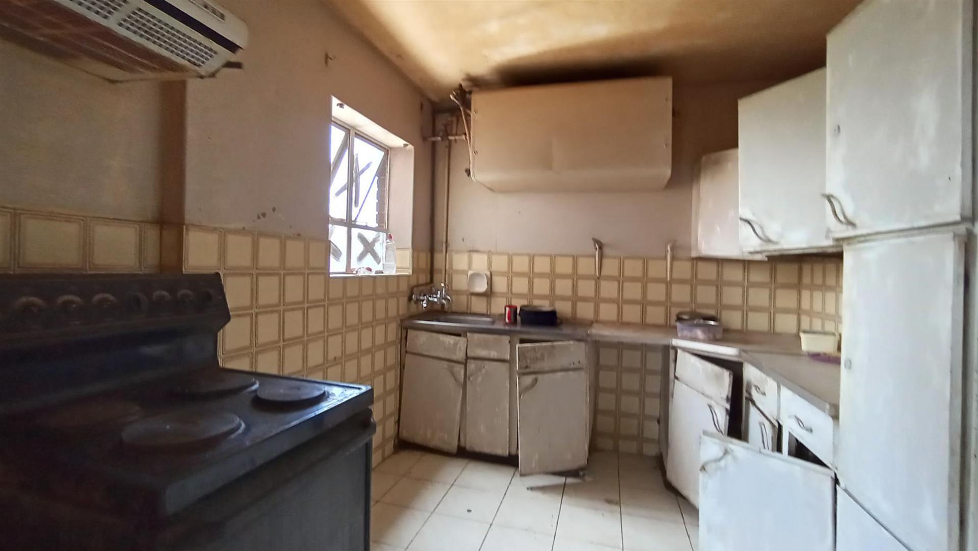 Kitchen - 9 square meters of property in Sunnyside