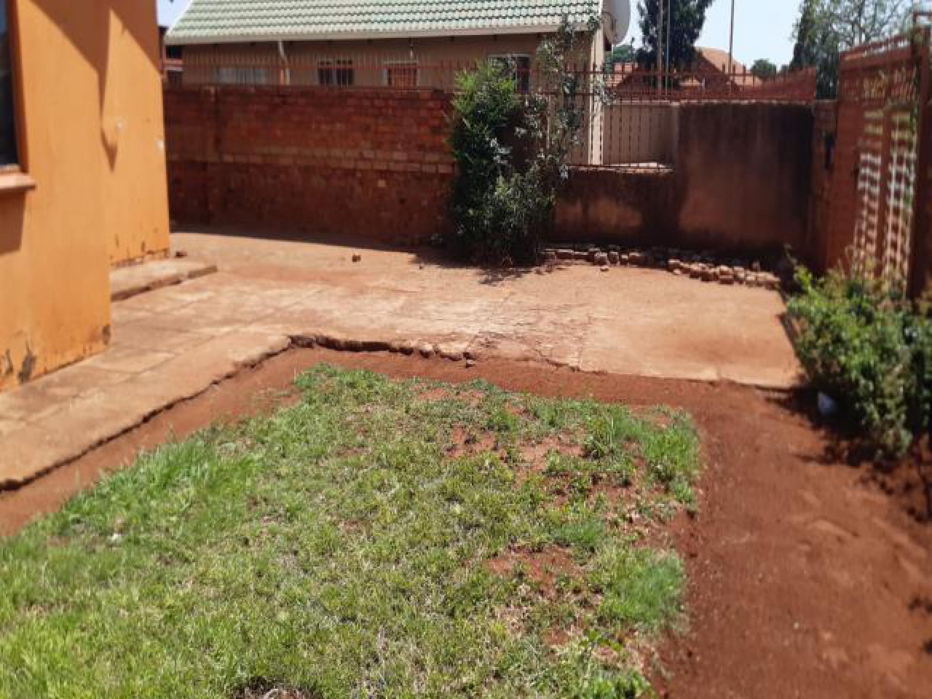 Garden of property in Ga-Rankuwa Unit 17