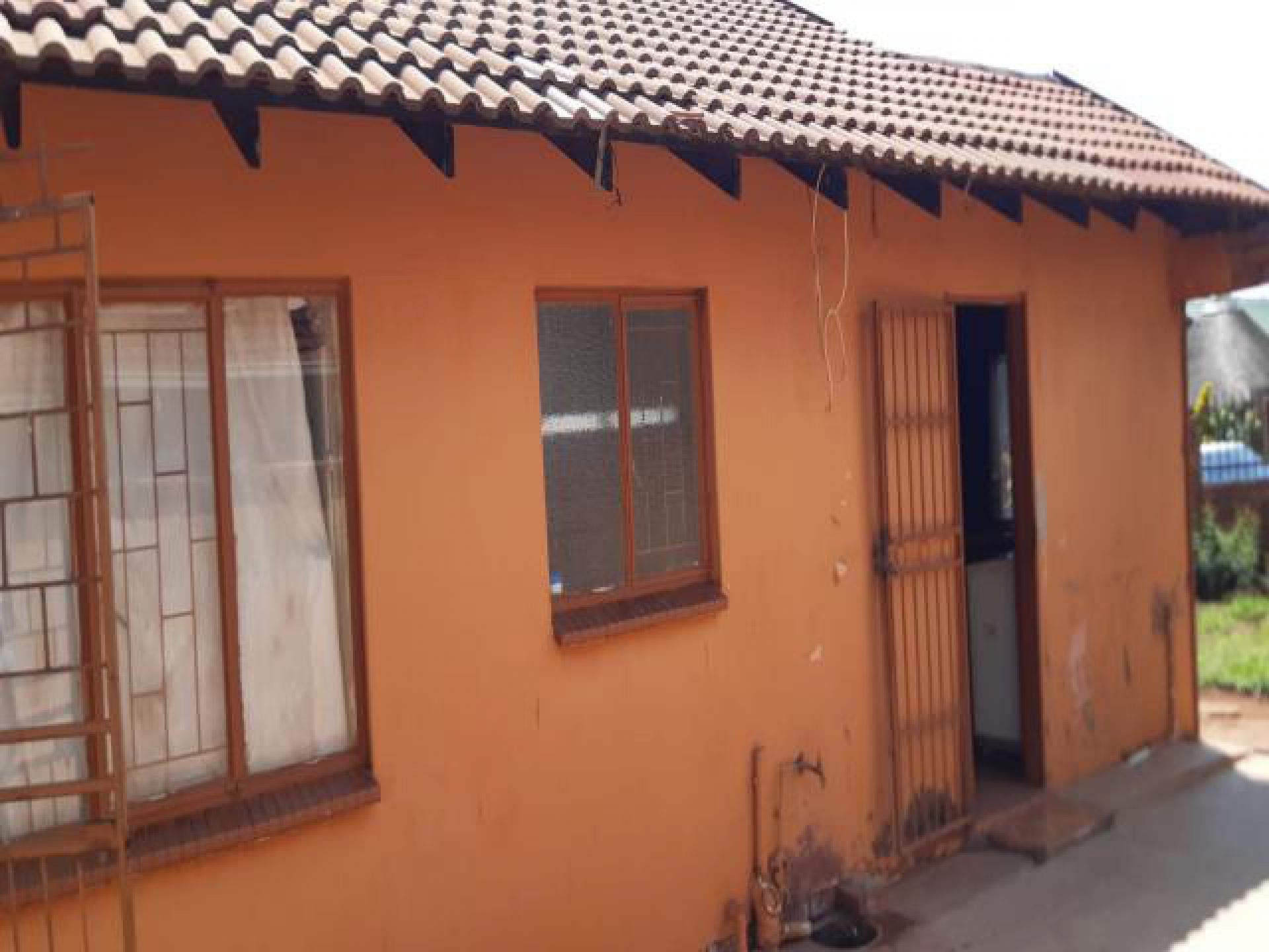 Front View of property in Ga-Rankuwa Unit 17