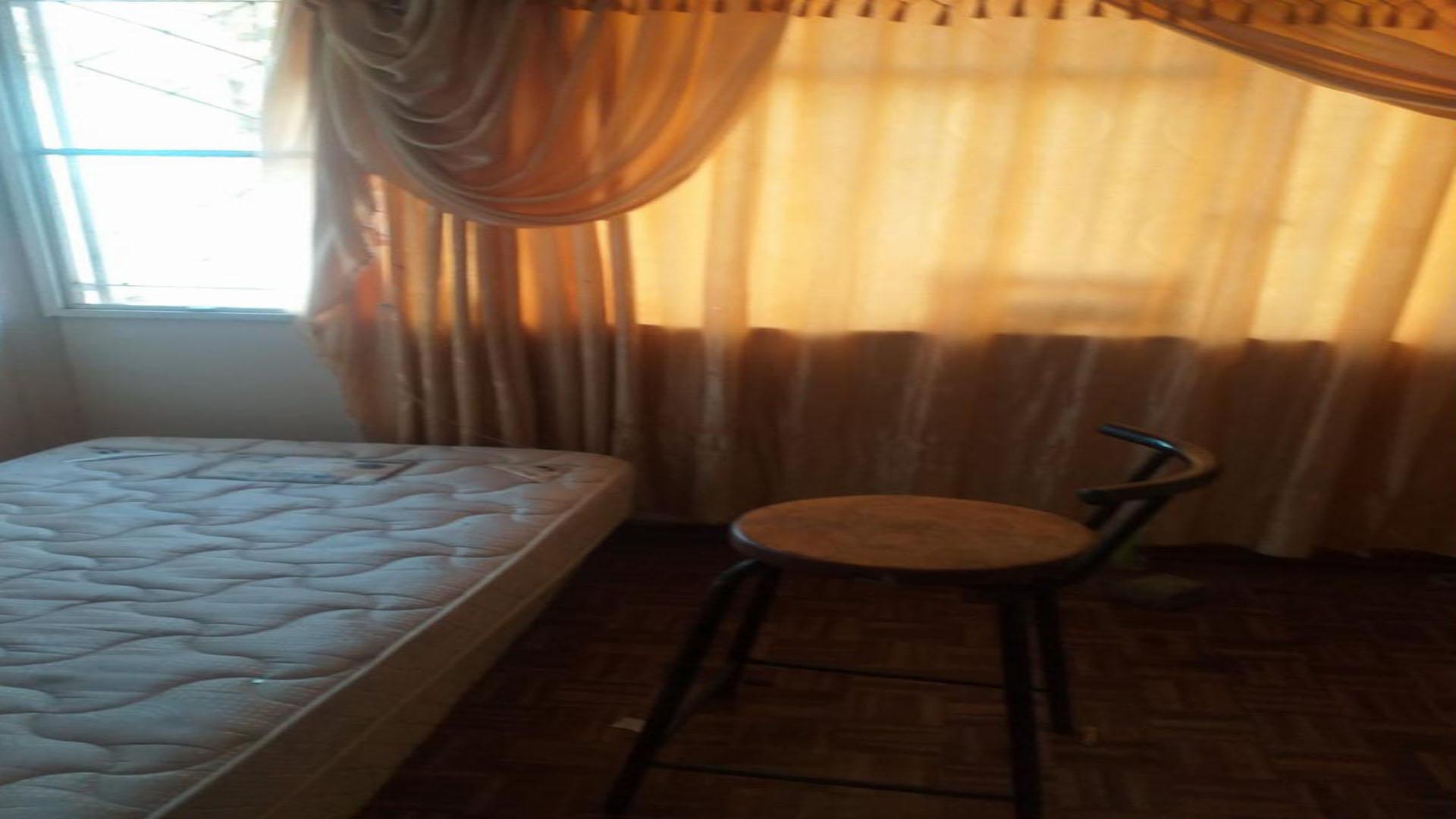 Bed Room 2 of property in Grootvlei