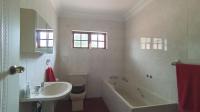 Bathroom 1 - 7 square meters of property in Moreletapark