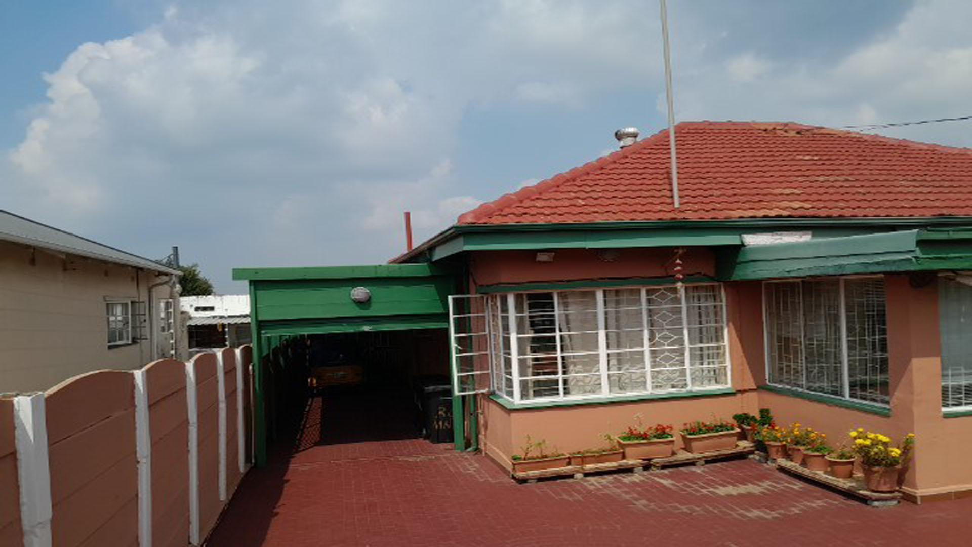 Front View of property in Germiston