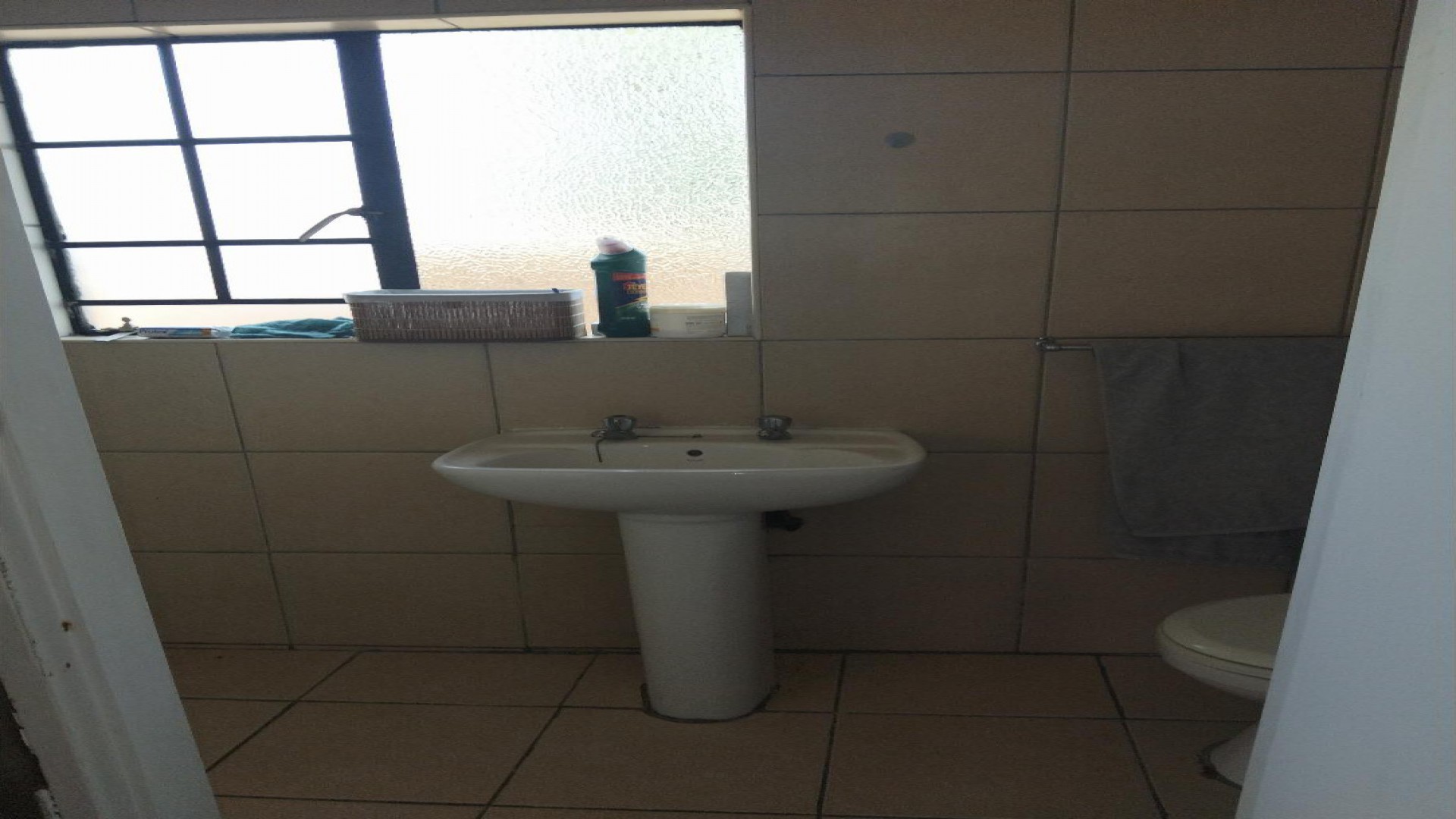 Bathroom 1 - 3 square meters of property in Philip Nel Park