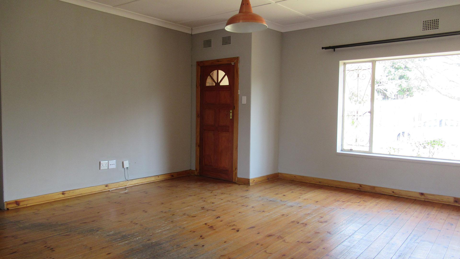 Lounges - 42 square meters of property in Northmead