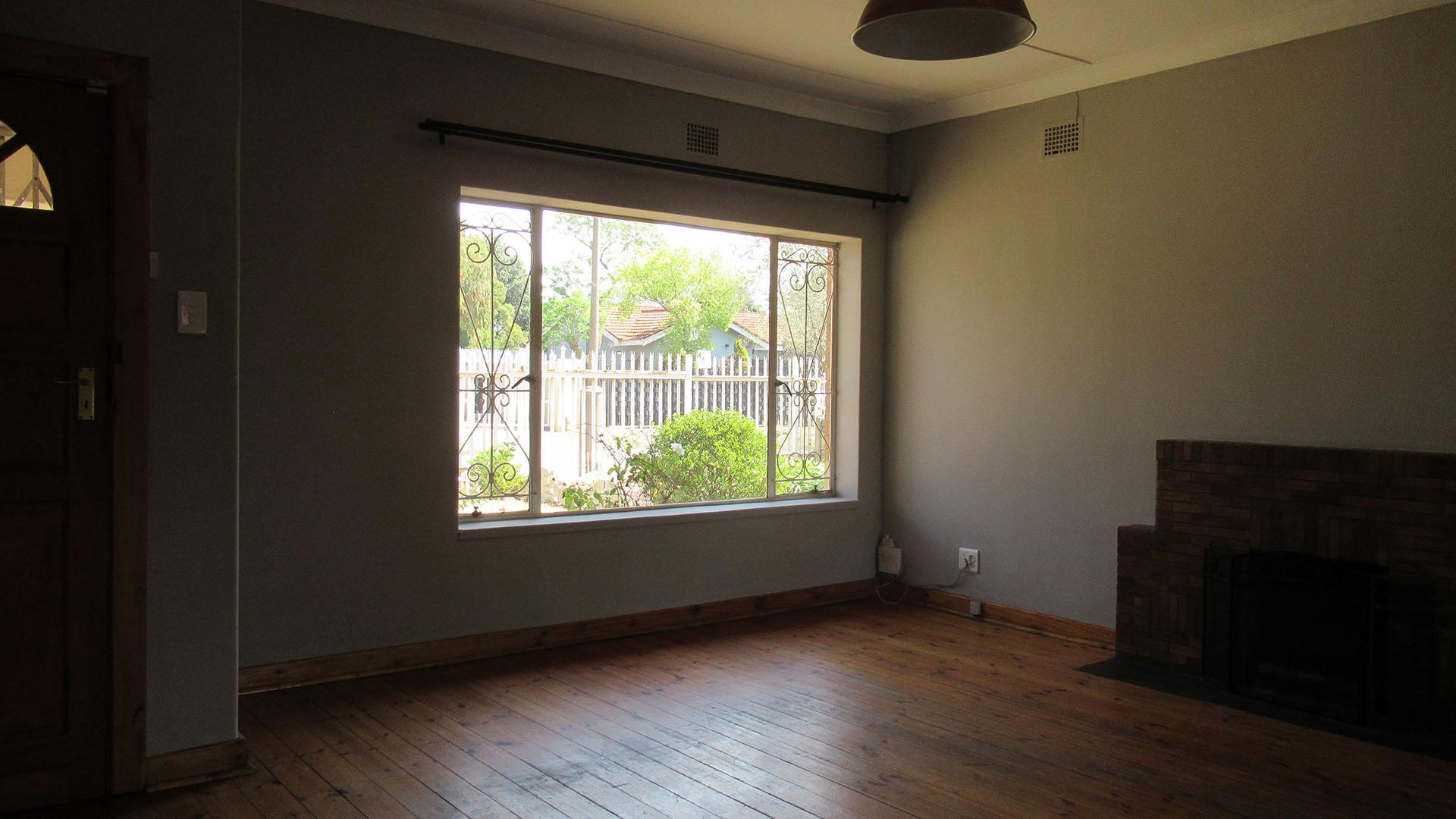 Lounges - 42 square meters of property in Northmead