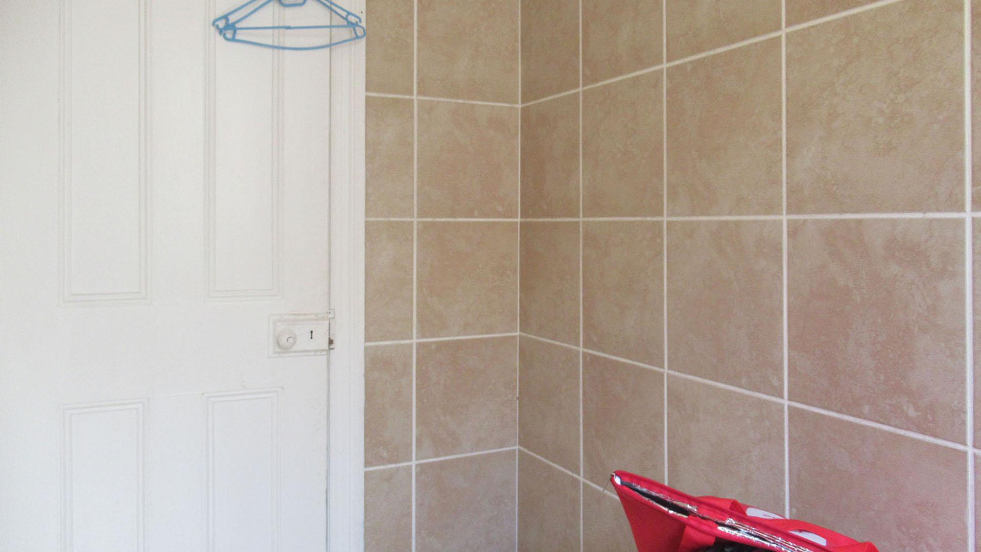 Bathroom 1 - 5 square meters of property in Kenilworth - JHB