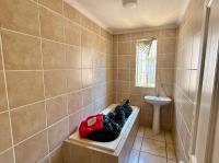 Bathroom 3+ of property in Kenilworth - JHB