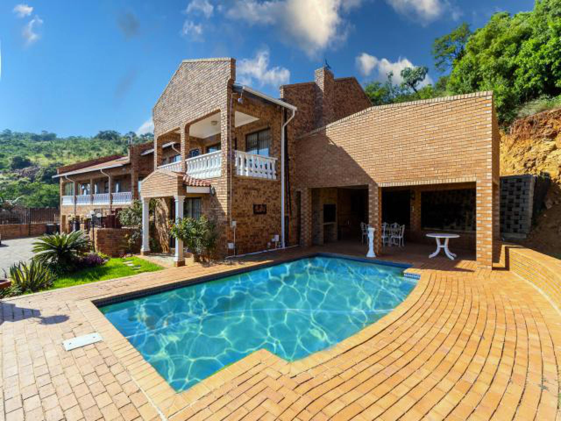Front View of property in Winchester Hills