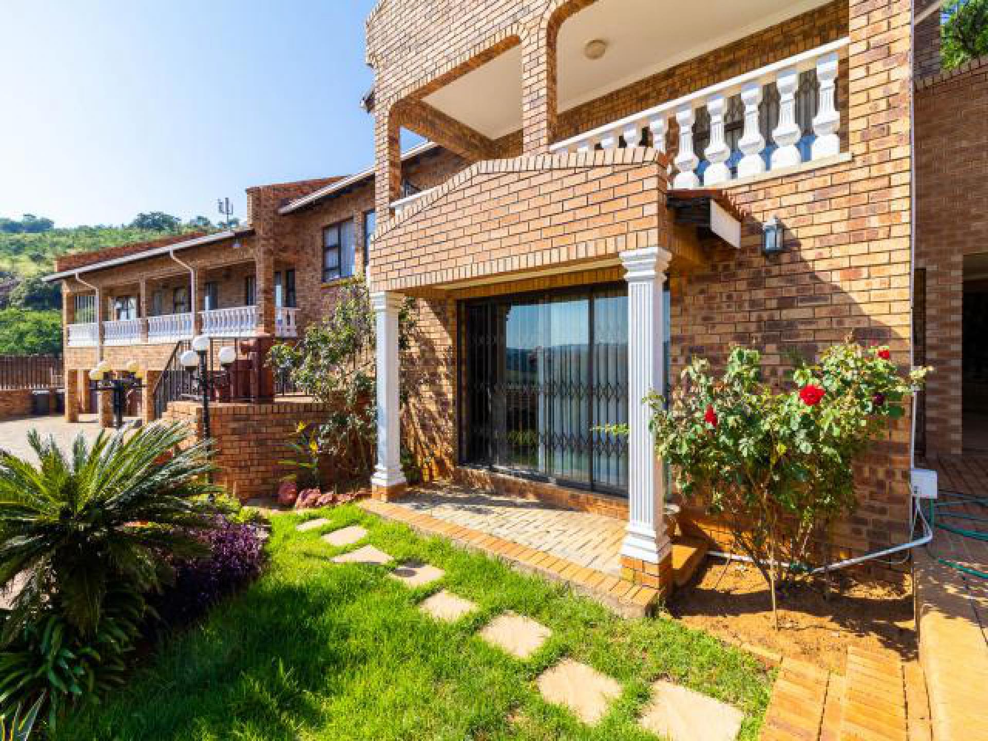Front View of property in Winchester Hills