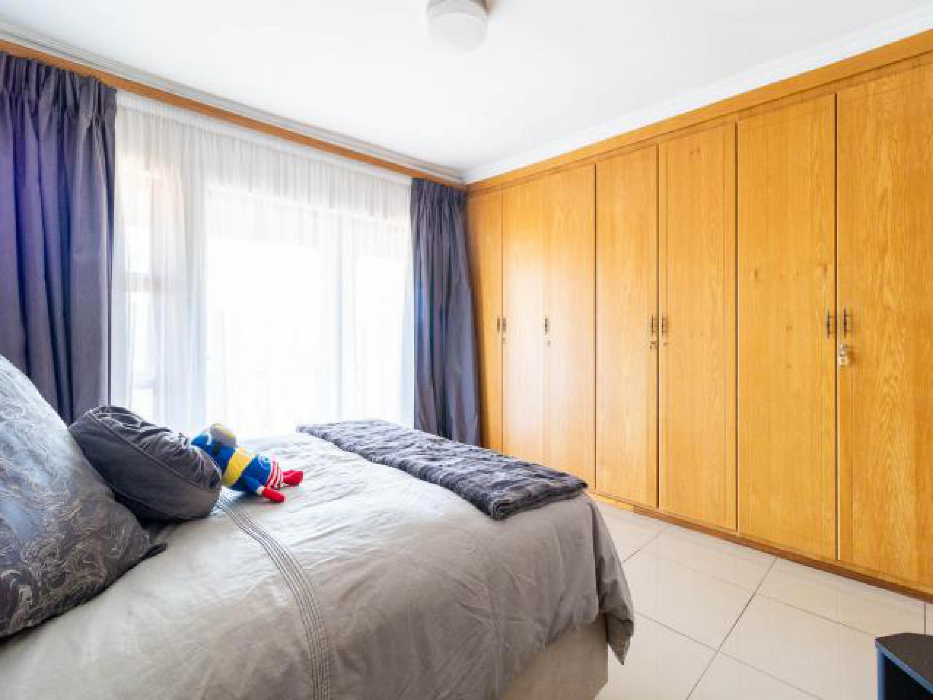 Bed Room 1 of property in Winchester Hills