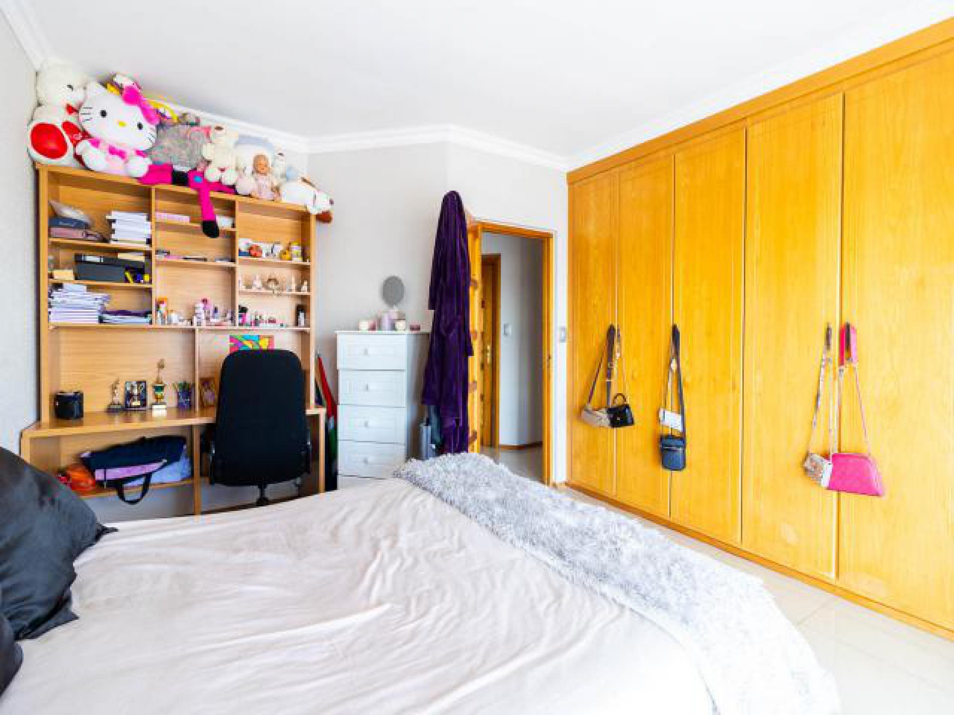 Bed Room 2 of property in Winchester Hills