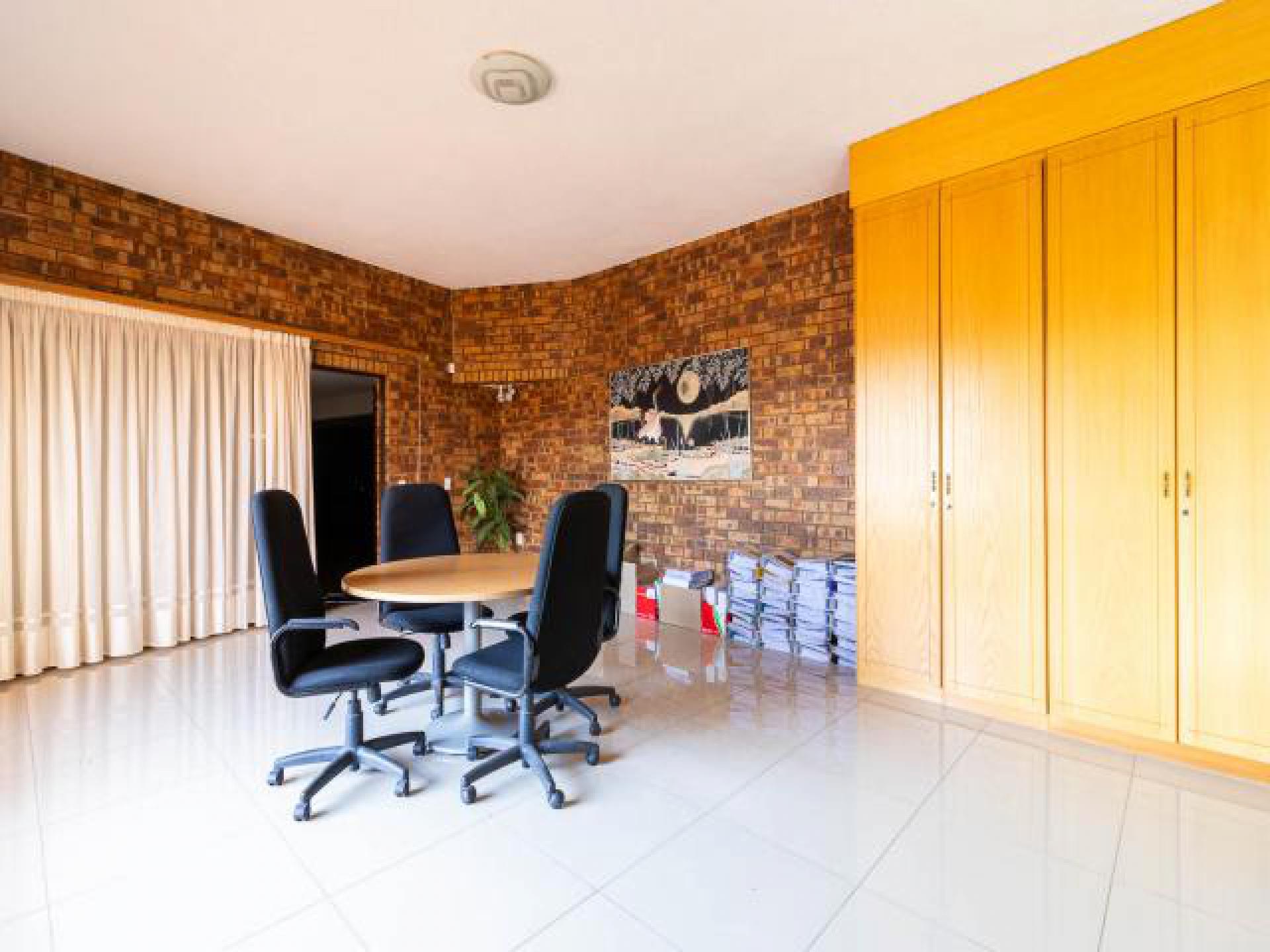 Rooms of property in Winchester Hills