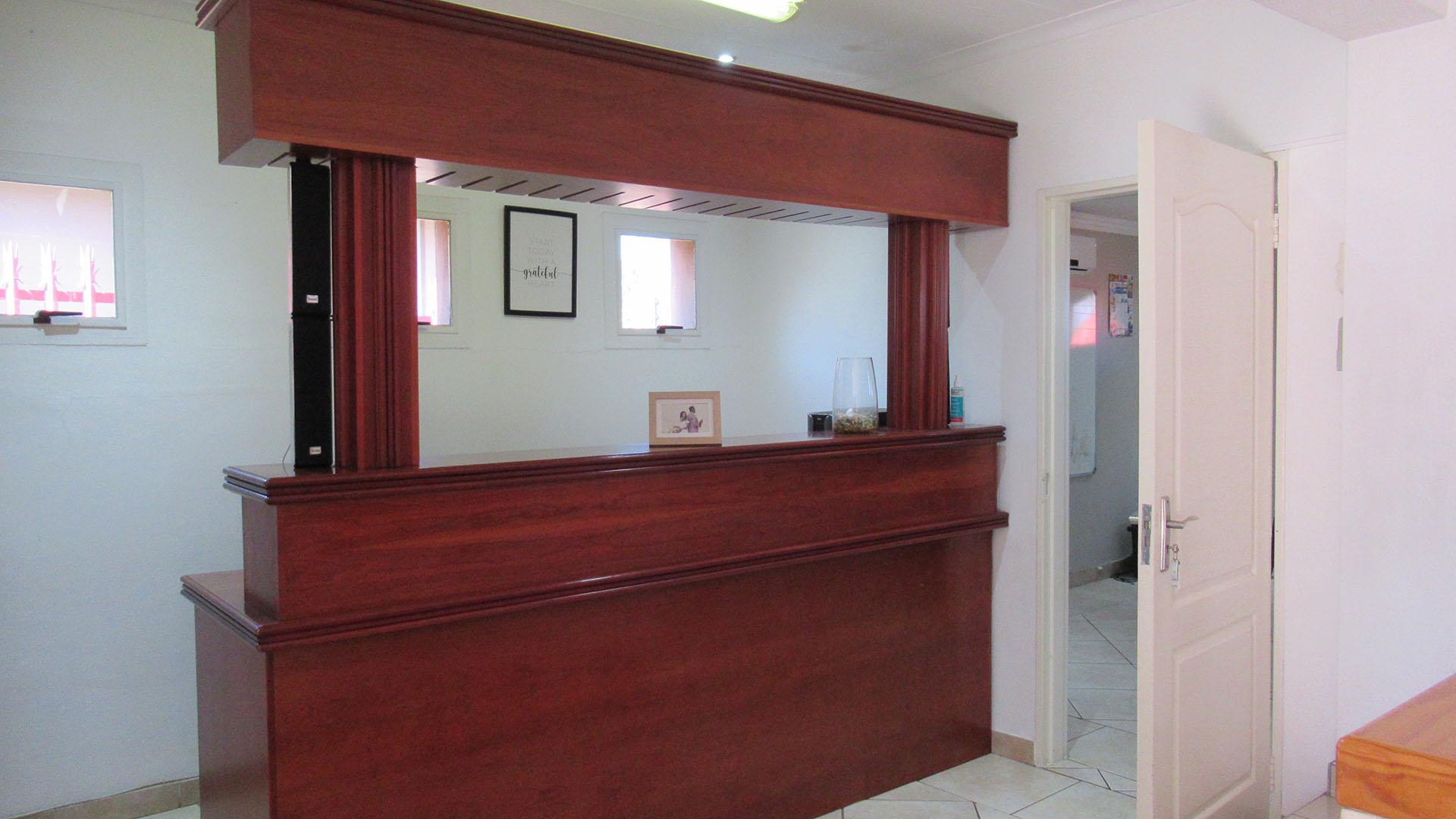 Entertainment - 12 square meters of property in Brackendowns