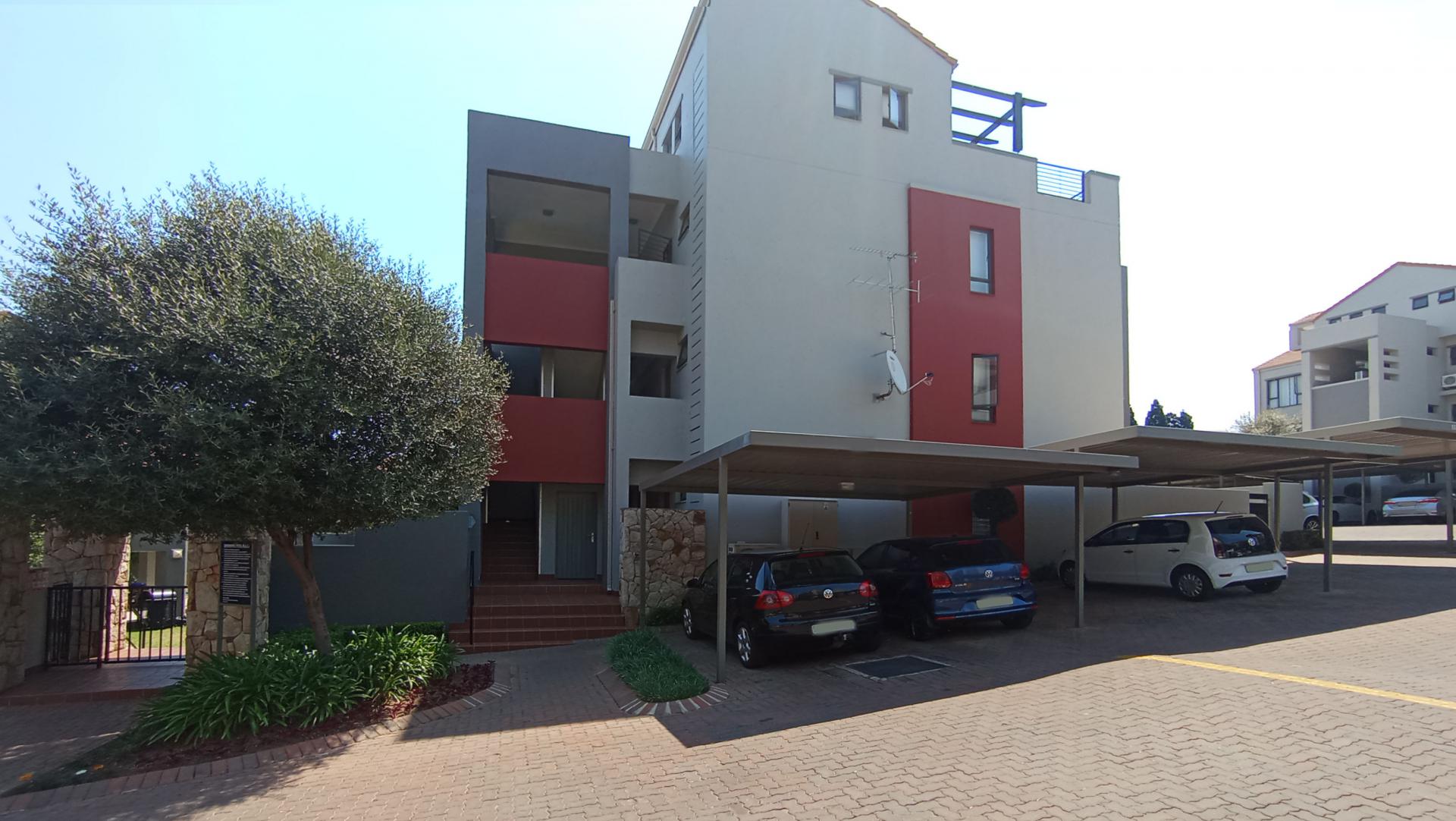 Front View of property in Sunninghill